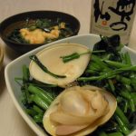 空芯菜とはまぐりのにんにく炒め・花にらとあおやぎの梅ぬた・野せりのしらすおろしレモン風味