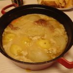 ごろごろ野菜と骨付きももの一本チキンシチュー