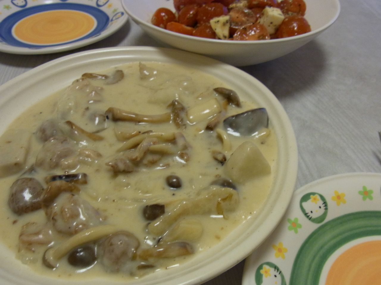 きのこと里芋のクリームシチュー 酒盗チーズディップ 旅は未知連れ酔わな酒