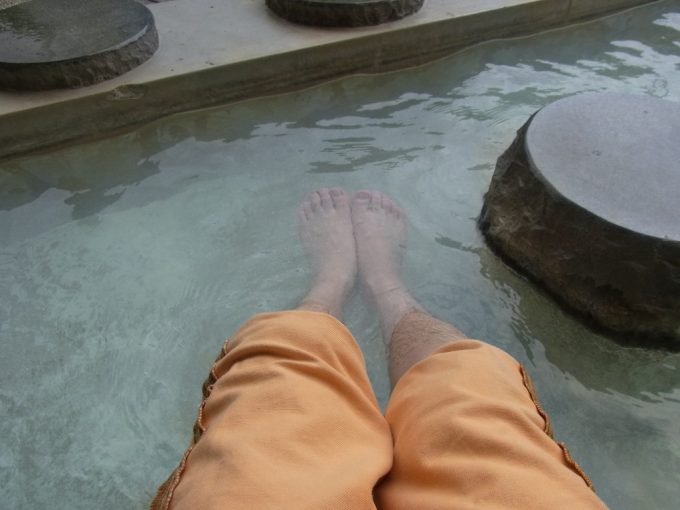 嶽温泉足湯でのんびり