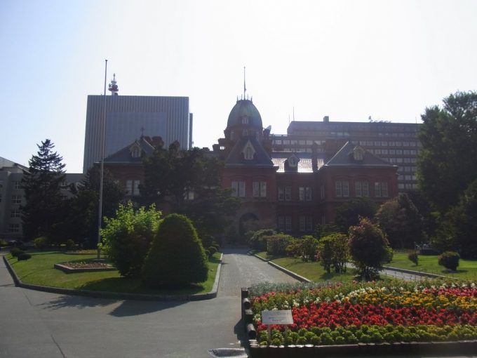 西日に輝く札幌赤れんが庁舎