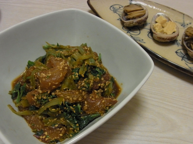 花わさびと鯛のごまかぼす醤油漬け 菜の花と海老芋の煮貝汁煮 旅は未知連れ酔わな酒