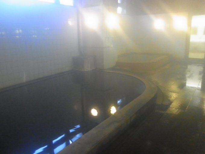 塩原温泉明賀屋本館二種のにごり湯が楽しめる大浴場