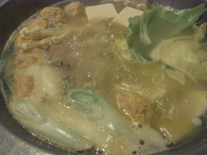 博多水炊き華味鳥中洲本店濃厚白濁鶏がらスープ