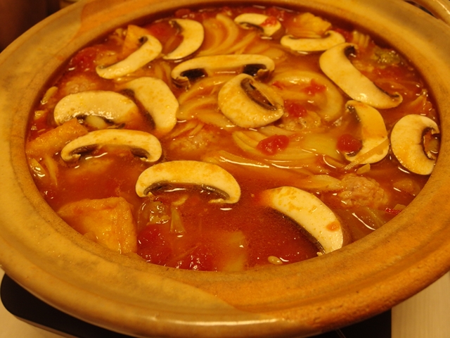 トマト味噌カレー鍋