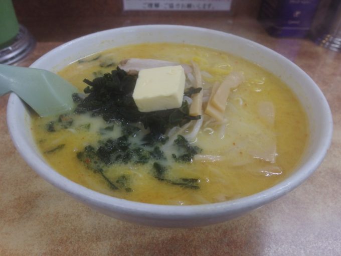 味の札幌大西青森名物味噌カレー牛乳ラーメン（バター入り）