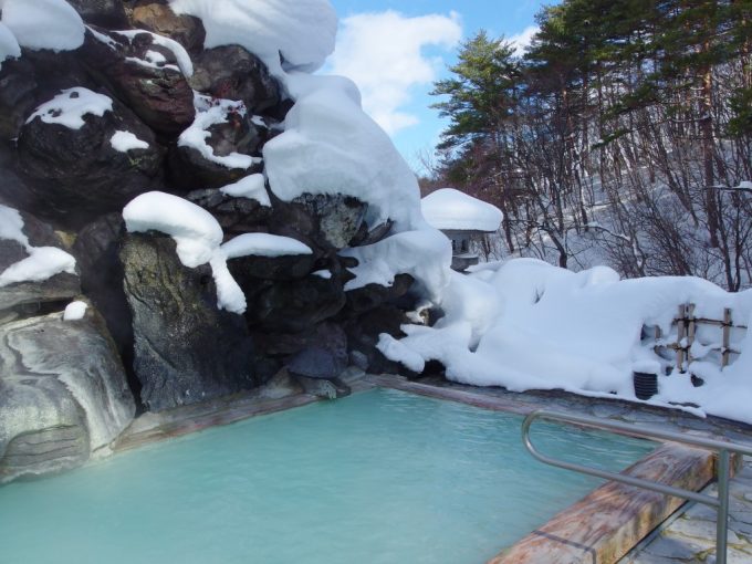 冬の高湯温泉旅館玉子湯露天風呂天翔の湯