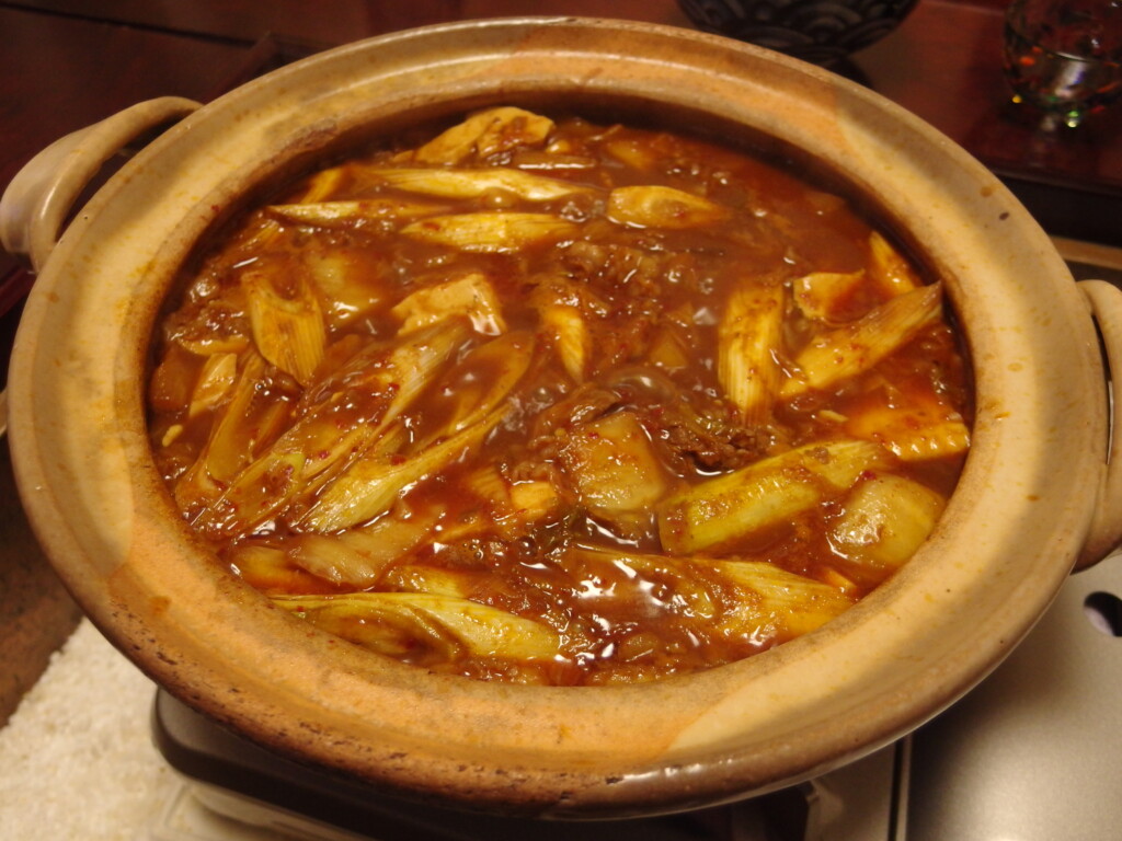 牛の赤味噌キムチ鍋