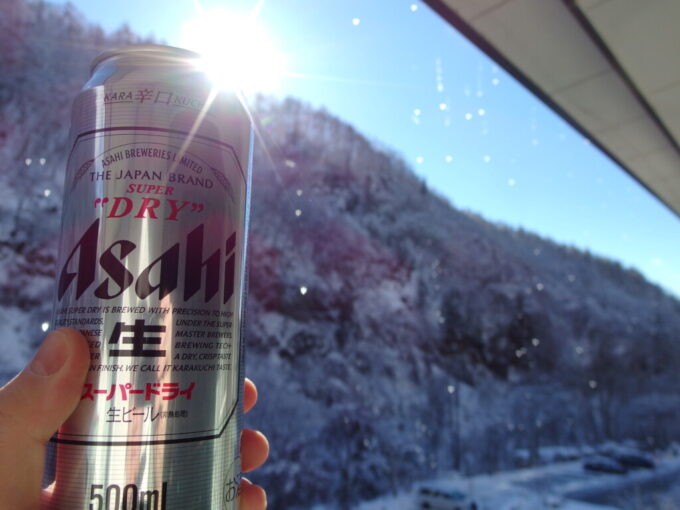 1月中旬横谷温泉旅館湯上りの冷たいビール