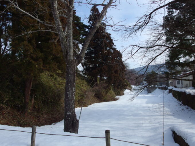 2月中旬冬の会津若松鶴ヶ城南口の空堀