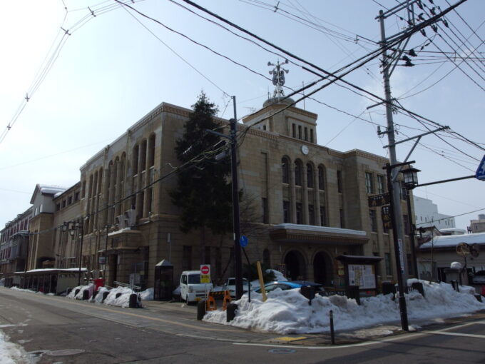 2月中旬冬の会津若松重厚な造りの会津若松市役所