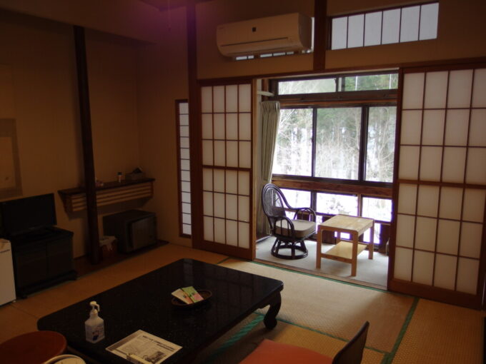 2月中旬冬の中ノ沢温泉磐梯西村屋二間続きの別館客室