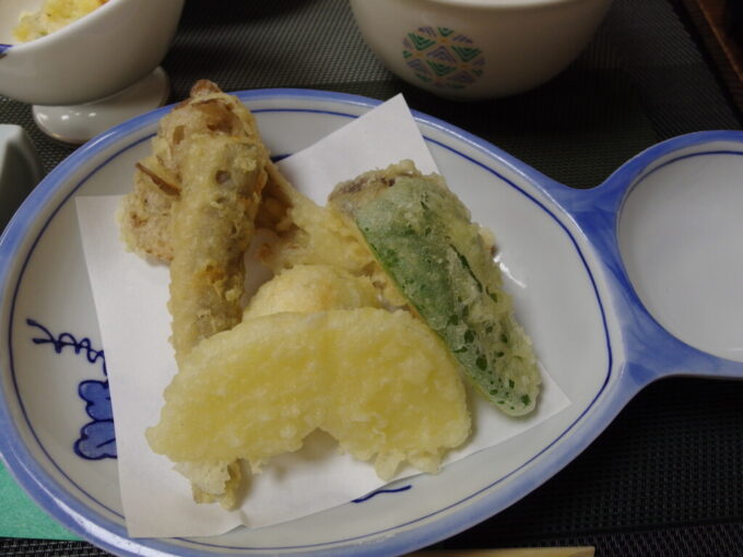 2月中旬冬の中ノ沢温泉磐梯西村屋夕食揚げたての天ぷら