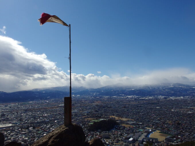 2月中旬冬の福島信夫山烏ヶ崎展望デッキからの壮大な眺め