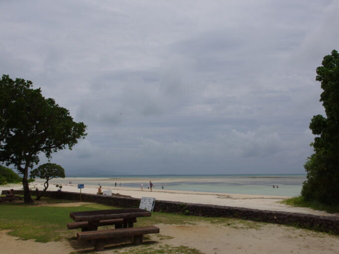 6月中旬梅雨明け前の竹富島初日のコンドイビーチに別れを告げる