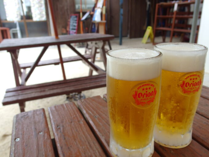6月中旬梅雨明け間近の竹富島3年ぶりとなる竹乃子でオリオンビールで乾杯