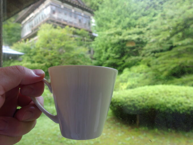 9月上旬晩夏の青根温泉湯元不忘閣喫茶去金泉堂で湯上りのコーヒーを