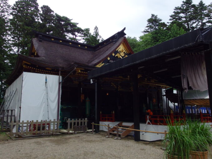 9月上旬晩夏の仙台大崎八幡宮420年近くの歴史を持つ国宝の御社殿