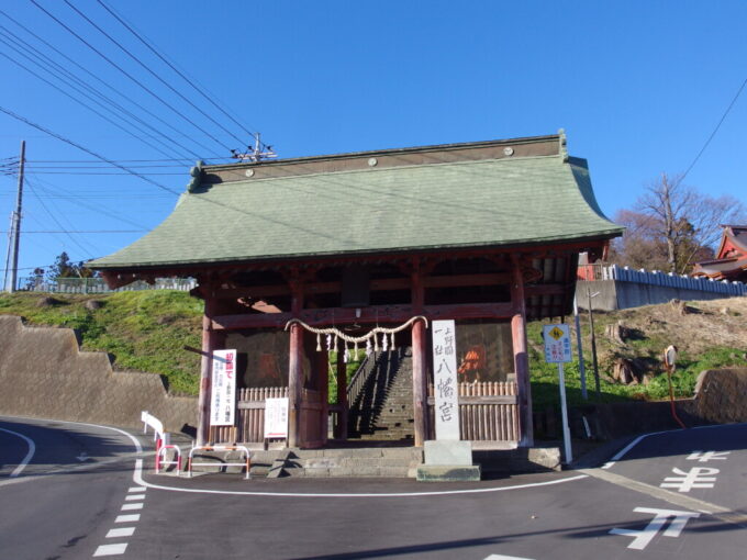 12月下旬師走の高崎八幡八幡宮神仏習合の名残りの神門
