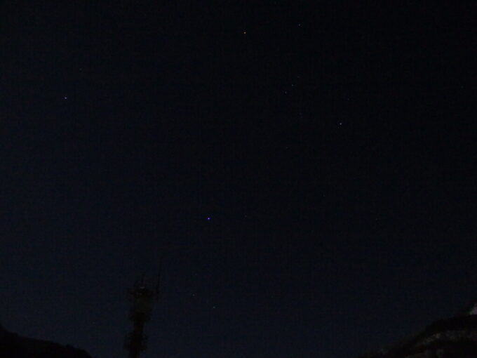 2月上旬姫川温泉湯の宿朝日荘天望露天風呂から見上げる満天の星空