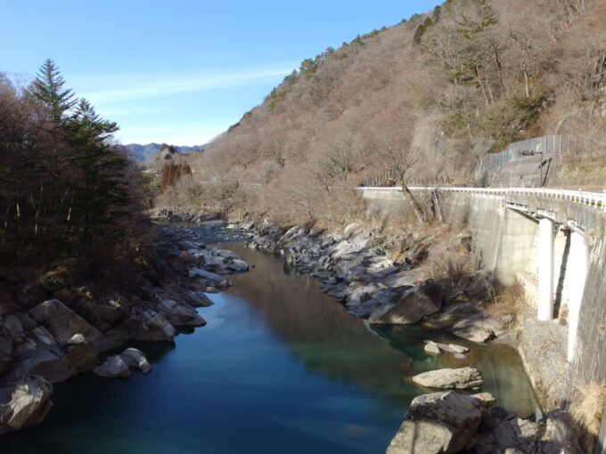 3月上旬棧温泉かけはし橋上から望む木曽川の上流側