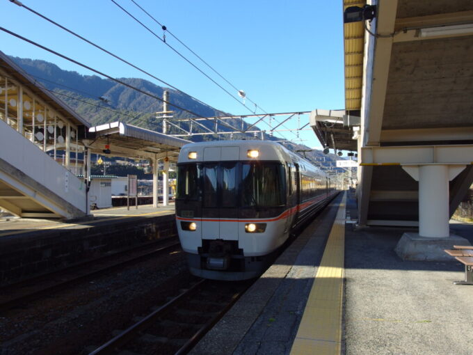 3月上旬南木曽駅念願の383系特急しなの号に乗車