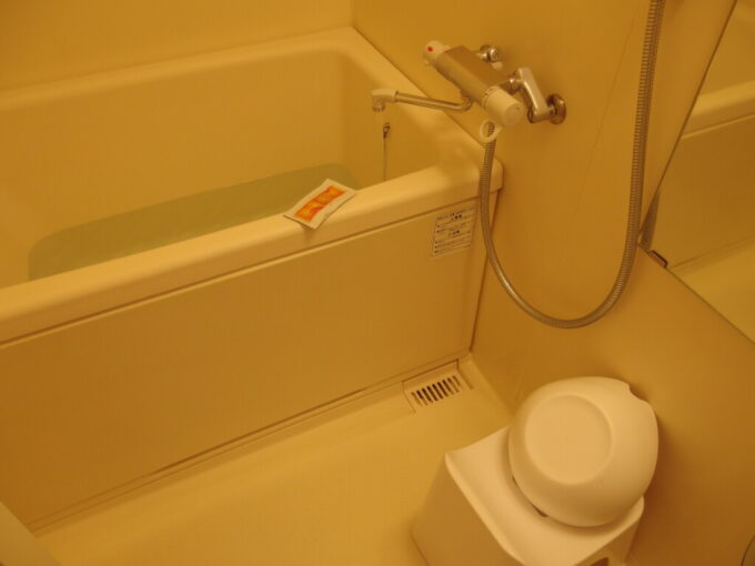 3月中旬ホテルマイステイズ青森駅前バストイレ別で快適なお風呂場無料の選べる入浴剤も嬉しい