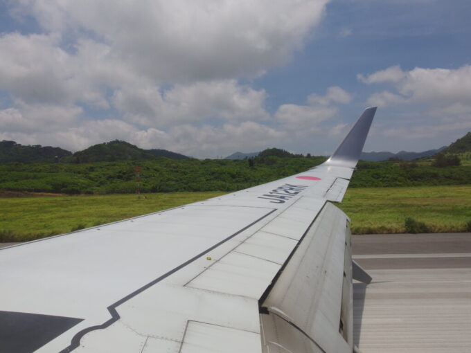 6月下旬梅雨明け直後の石垣島JTAは無事に南ぬ島石垣空港に着陸