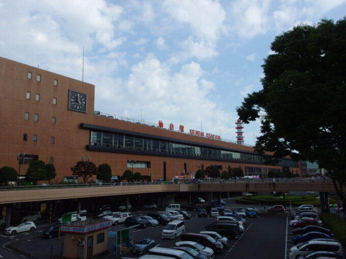 8月上旬夏真っ盛りの弘南バスキャッスル号4時間20分きっかりで仙台に到着