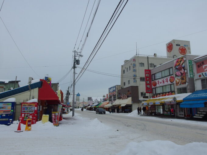 1月中旬冬の北海道大雪の後の札幌中央卸売市場札幌場外市場