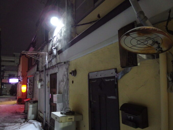 1月中旬冬の初十勝帯広昭和の裏路地感に溢れる夜の新世界