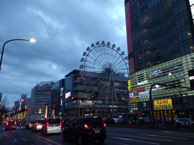 2月中旬冬の名古屋雨上がり夕刻の栄