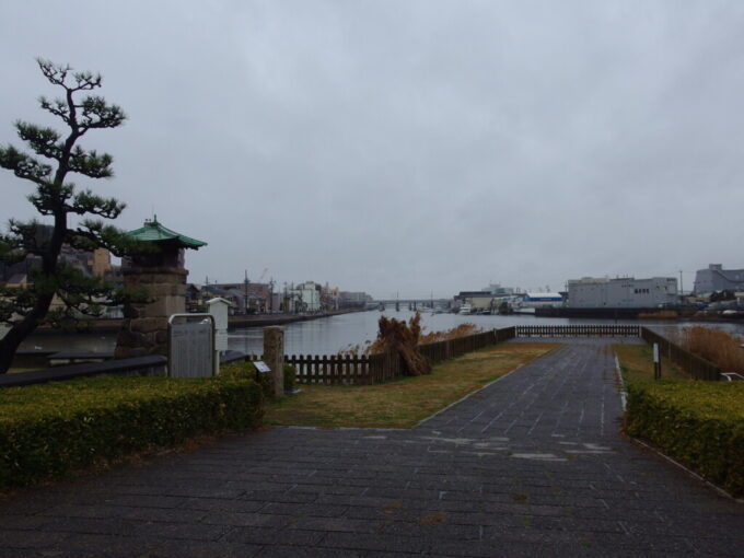 2月中旬冬の名古屋宮の渡し跡からかつての東海道海上路に思いを馳せる