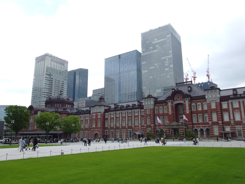 5月上旬曇天の東京駅赤レンガ駅舎