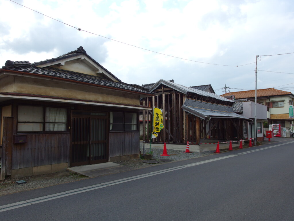 5月下旬蔵の街小江戸栃木嘉右衛門町伝統的建造物群保存地区リノベーション中の蔵の骨組み