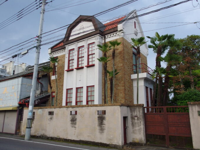 5月下旬夕刻の佐野昭和初期建築のうつくしい小島邸洋館