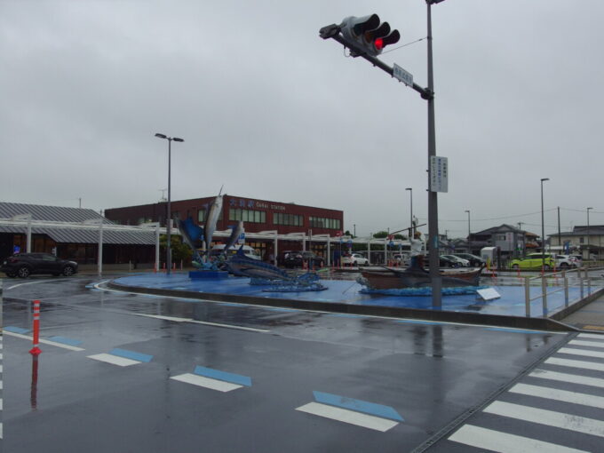 7月中旬雨の大洗駅