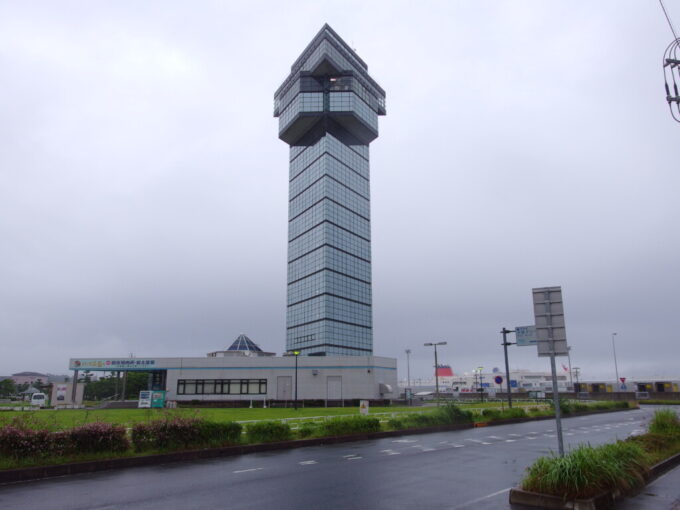 7月中旬雨の大洗マリンタワー