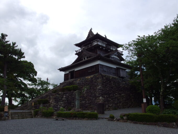 7月中旬北陸唯一の現存十二天守丸岡城