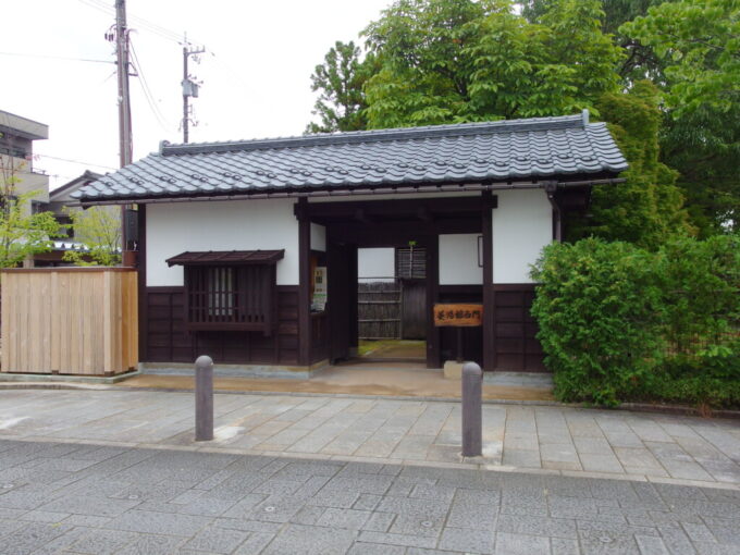 7月中旬の福井養浩館庭園