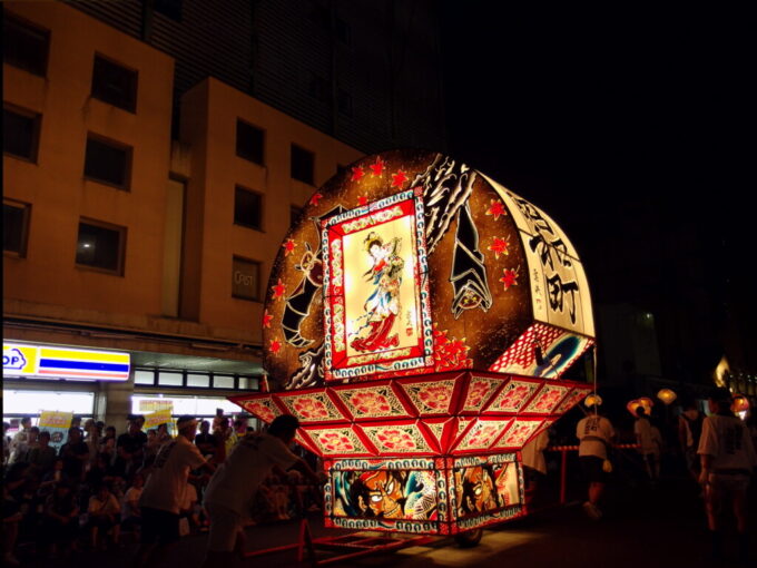 8月上旬夏の弘前幻想的な世界観に彩られた袖絵