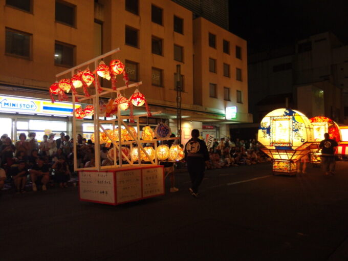 8月上旬夏の弘前かわいい金魚ねぷたがたくさん