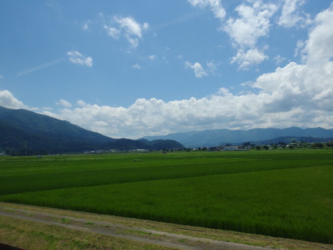 8月上旬夏の花輪線キハ110盛岡行き車窓一面に広がる夏の東北の想い出