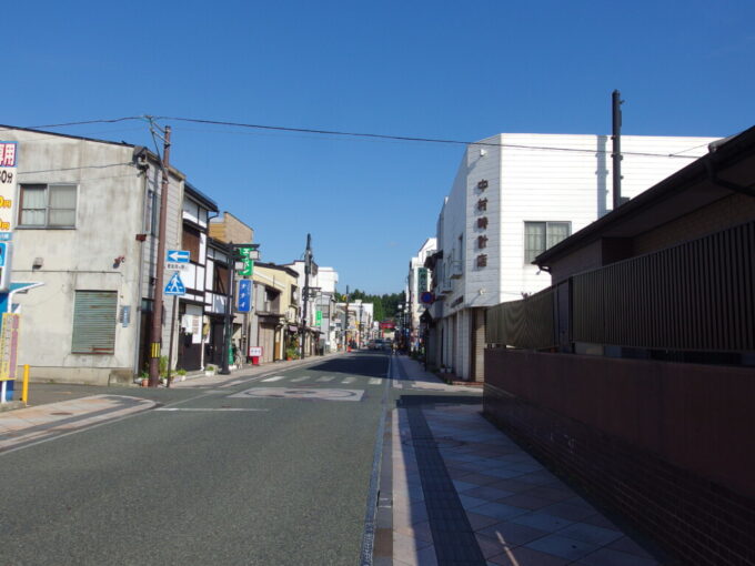 8月上旬夏の盛岡門前町である八幡町通を歩く