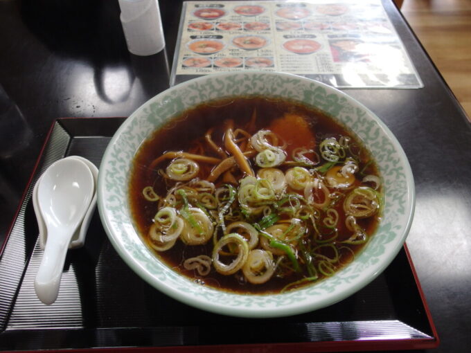 8月下旬初めての釧路釧路ラーメンの老舗銀水の醤油ラーメン