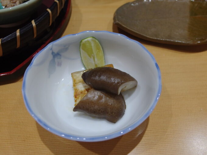 10月上旬木曽三岳の一軒宿釜沼温泉大喜泉2泊目夕食ジャンボシメジの焼き物