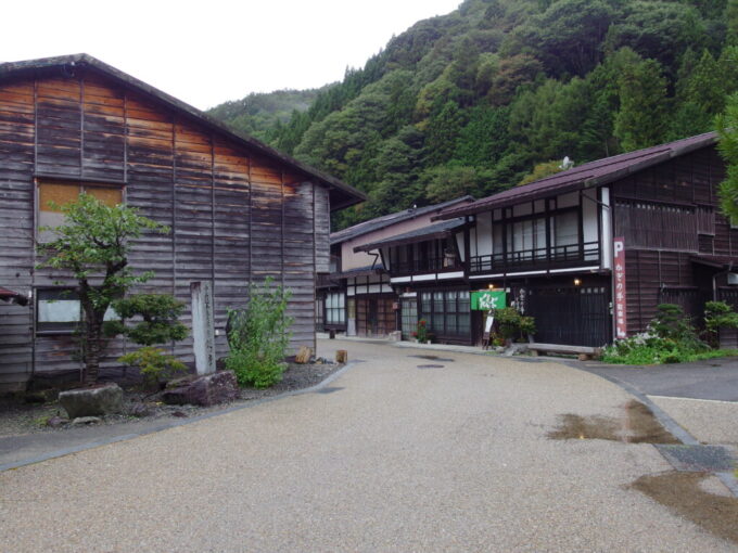 10月上旬旧中山道奈良井宿に残る鍵の手