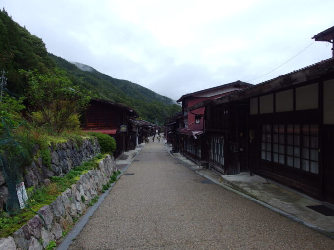 10月上旬旧中山道奈良井宿鎮神社にお参りを終え今度は京都側から歩く奈良井宿