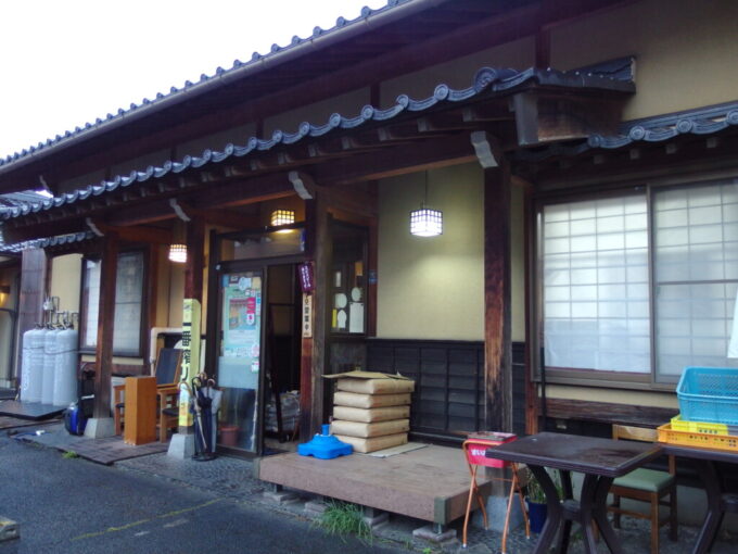 10月上旬塩尻信州名物山賊焼き発祥の店元祖山賊