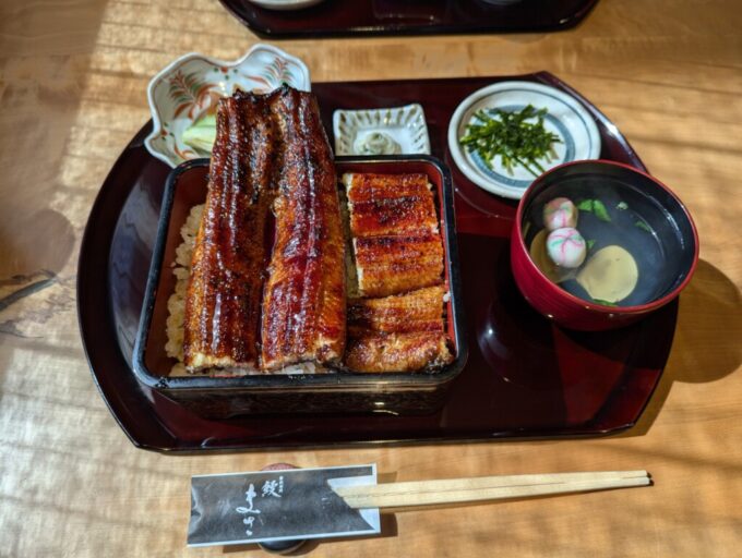 10月中旬秋晴れの浜松濱松地焼鰻まさ大ボクうなぎ1尾を使用した特重